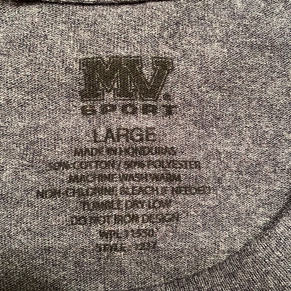 MV Sport New York City t-shirt. Size large. - Picture 7 of 7